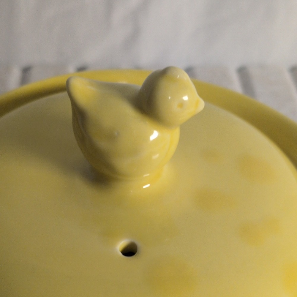Hull Ceramic Brown Yellow Covered Dish Chick Lid Glossy Pottery Animal Theme - Picture 6 of 6